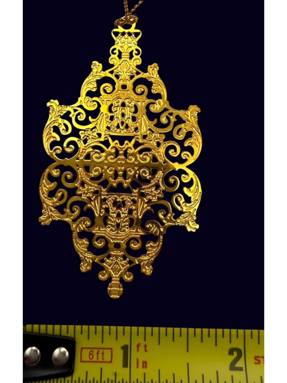 Vintage Colonial Williamsburg Christmas Ornament 24K Gold Finish Filigree 3" - Picture 4 of 4